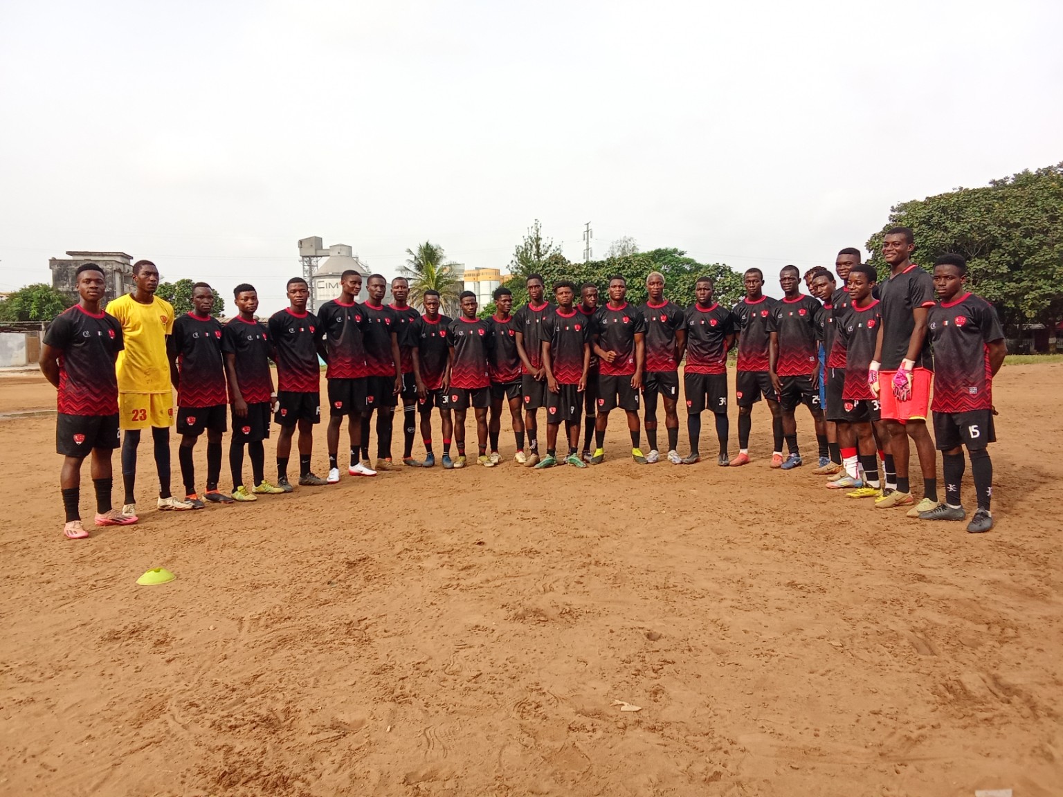 Équipe Senior de Universal Jeunesse Football Club
